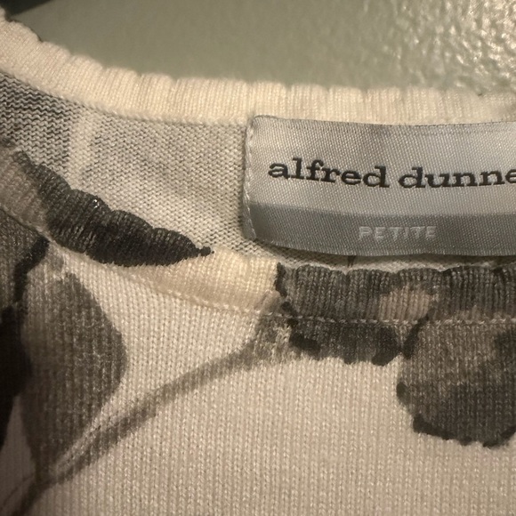 Alfred Dunner Gray Floral Embellished/ sequined long sleeve Sweater PL - Picture 8 of 8